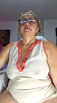 Snapshot of evelin_hott chatting on December 17, 2025, 3:00 am evelin hott online show from December 17, 2025, 3:00 am