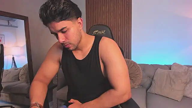 Snapshot of liam_collins21 chatting on February 22, 2026, 11:45 am liam collins21 online show from February 22, 2026, 11:45 am