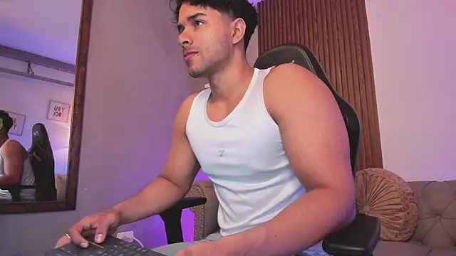 Snapshot of liam_collins21 chatting on February 10, 2026, 11:42 am liam collins21 online show from February 10, 2026, 11:42 am