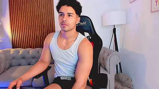 liam collins21 online show from October 31, 2025, 12:02 pm