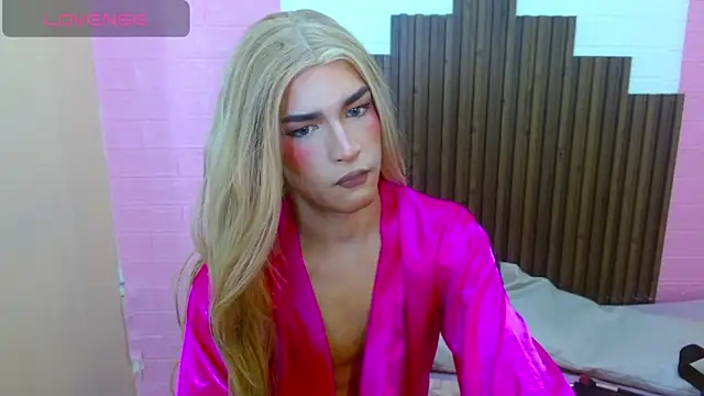 Snapshot of Mike_Nourr chatting on October 16, 2025, 3:15 am Mike Nourr online show from October 16, 2025, 3:15 am