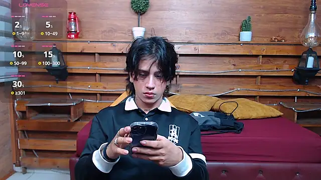 alex 477 online show from April 8, 2026, 11:33 am