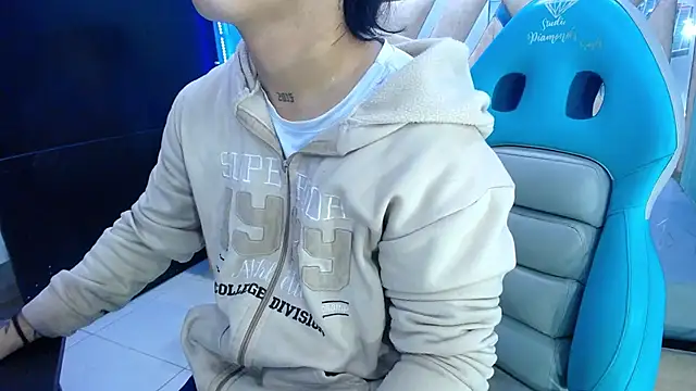 alex 477 online show from November 17, 2025, 11:36 am