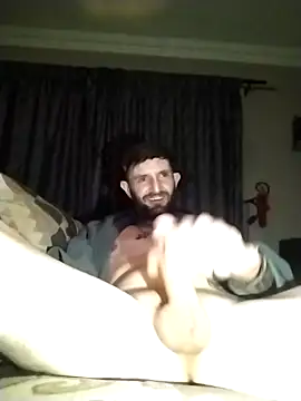 Nawtyslaveteen online show from April 18, 2026, 3:42 am