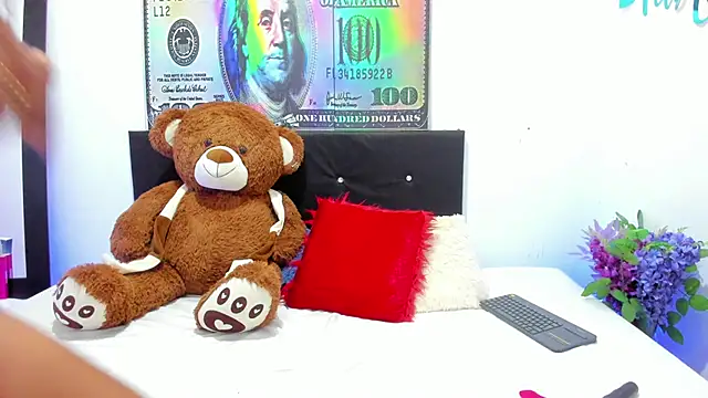 Snapshot of ZahiraEvans_ chatting on October 3, 2025, 6:42 pm ZahiraEvans online show from October 3, 2025, 6:42 pm