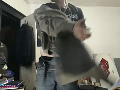 sledge901 online show from February 18, 2025, 9:53 pm