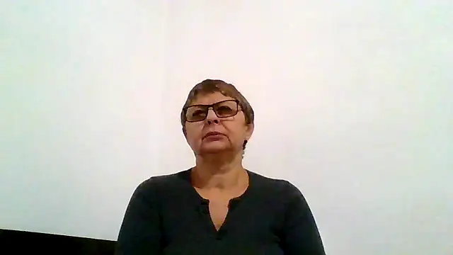 roseblak42 online show from November 4, 2025, 5:39 pm