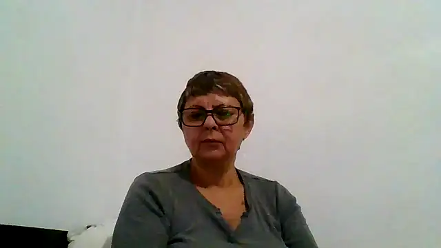 roseblak42 online show from November 6, 2025, 5:50 pm