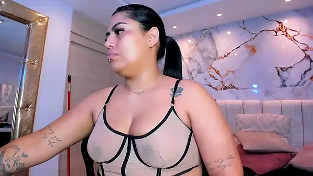 kiana cream online show from June 26, 2026, 12:00 pm