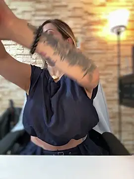  Abril-Office1 online show from February 23, 2026, 4:18 pm