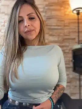  Abril-Office1 online show from January 12, 2026, 7:53 pm