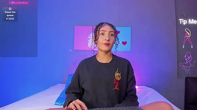 Snapshot of IsabellaSpencer chatting on November 20, 2025, 10:20 pm IsabellaSpencer online show from November 20, 2025, 10:20 pm