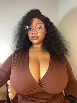 CARAMELGODDESSX23 online show from July 13, 2026, 10:36 am