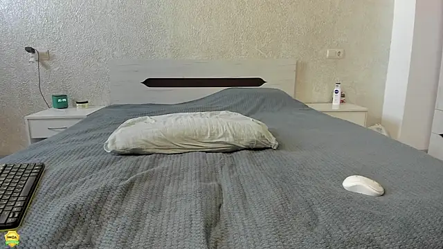 me   ow online show from February 20, 2026, 6:26 am