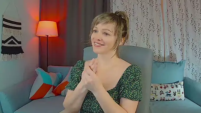 NandiSmile online show from March 13, 2026, 9:47 am