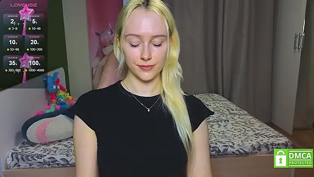 Snapshot of CaseyLabow chatting on February 11, 2026, 4:23 am CaseyLabow online show from February 11, 2026, 4:23 am