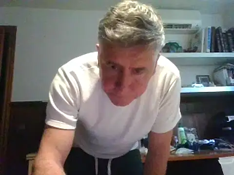 Snapshot of fransexdol chatting on February 20, 2025, 9:33 am fransexdol online show from February 20, 2025, 9:33 am