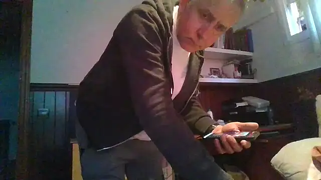 Snapshot of fransexdol chatting on February 14, 2025, 8:31 am fransexdol online show from February 14, 2025, 8:31 am