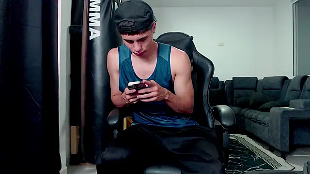 Stiven CL online show from December 2, 2025, 10:00 pm