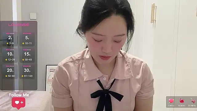 Snapshot of rose-u chatting on December 16, 2025, 1:43 am rose-u online show from December 16, 2025, 1:43 am