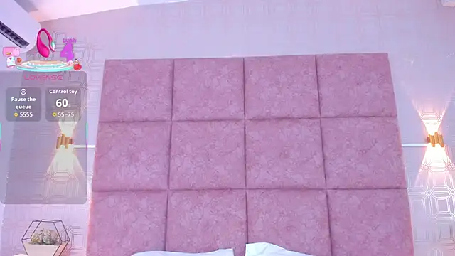 LiaVelez online show from February 14, 2026, 1:33 pm