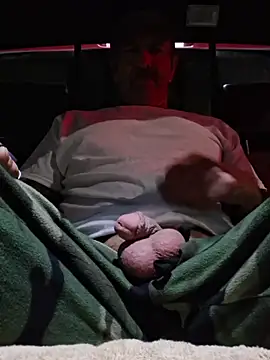 Hotbodyscottie online show from April 4, 2026, 9:49 am