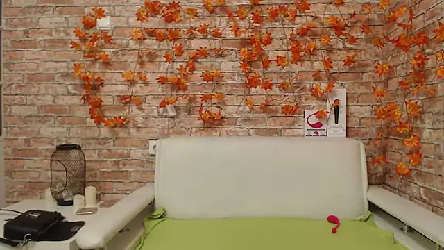 Amelia Kiss  online show from November 8, 2025, 12:47 am