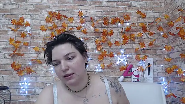 Amelia Kiss  online show from December 2, 2025, 12:55 am