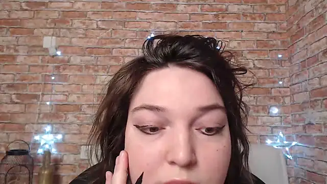Amelia Kiss  online show from March 4, 2025, 12:39 am
