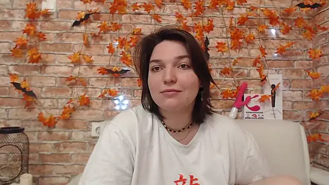 Amelia Kiss  online show from October 30, 2025, 12:42 am