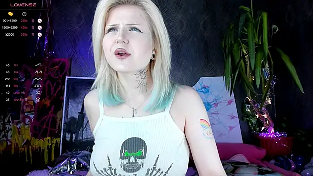 little grinch666 online show from January 13, 2025, 5:33 pm