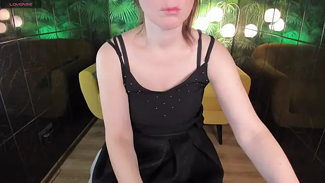 ZoeEast online show from January 11, 2025, 5:18 pm