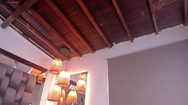 emily-fox online show from April 16, 2026, 6:08 pm