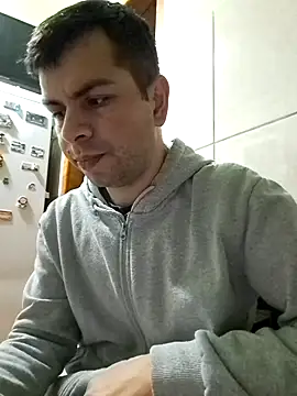 Snapshot of hornny1995 chatting on February 3, 2025, 2:03 am hornny1995 online show from February 3, 2025, 2:03 am