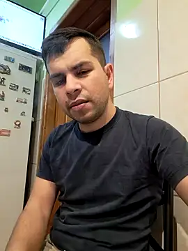 Snapshot of hornny1995 chatting on January 21, 2025, 3:54 pm hornny1995 online show from January 21, 2025, 3:54 pm