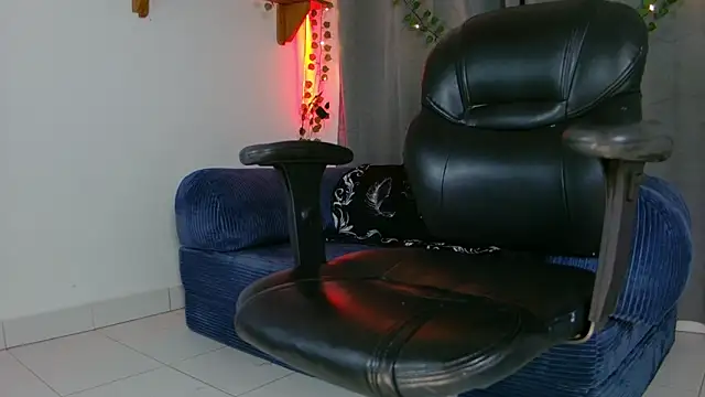 vayolett01 dakotta online show from November 27, 2025, 1:50 am