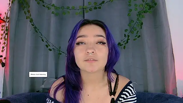 Snapshot of vayolett01_dakotta chatting on January 17, 2026, 1:20 am vayolett01 dakotta online show from January 17, 2026, 1:20 am