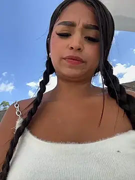 Snapshot of Juli_Walker chatting on December 5, 2024, 3:55 pm Juli Walker online show from December 5, 2024, 3:55 pm