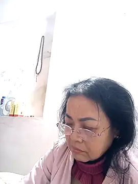 Hotestlove online show from January 9, 2026, 10:17 pm