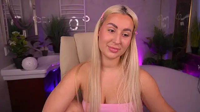 LiaBrazzerr online show from May 15, 2026, 1:20 pm