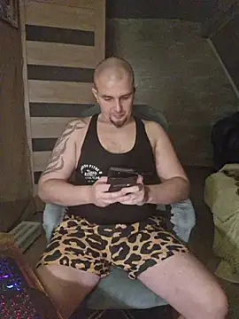 Snapshot of Foxyshaved chatting on December 5, 2025, 4:55 am Foxyshaved online show from December 5, 2025, 4:55 am