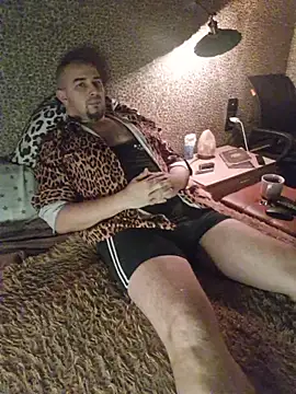 Snapshot of Foxyshaved chatting on November 27, 2025, 3:40 am Foxyshaved online show from November 27, 2025, 3:40 am