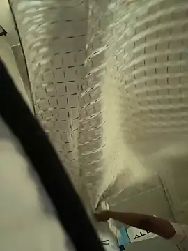 slimcateee online show from February 28, 2026, 5:18 am