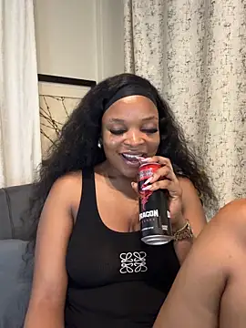 slimcateee online show from March 31, 2026, 9:06 pm