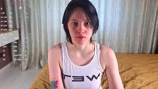 MaryCoopeer online show from October 17, 2025, 5:11 am