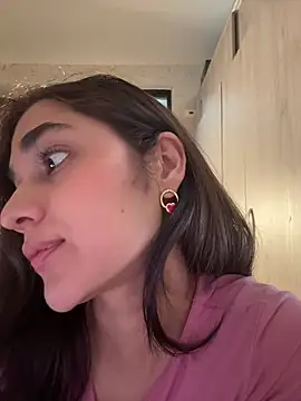 Snapshot of CuteeRose chatting on February 26, 2026, 3:34 pm CuteeRose online show from February 26, 2026, 3:34 pm