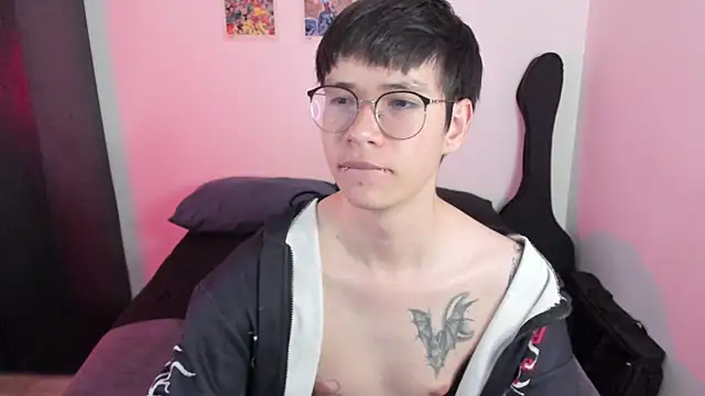 Aventure Twinks online show from January 18, 2026, 7:01 am