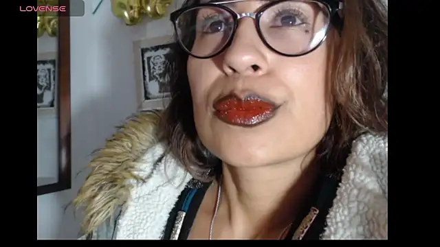 fantasty nylon online show from January 23, 2025, 11:15 pm