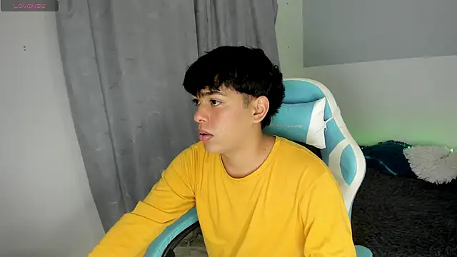 Franco Rizzo  online show from March 22, 2025, 5:20 pm