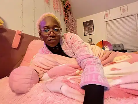 Snapshot of VixenCapri chatting on February 1, 2026, 9:07 am VixenCapri online show from February 1, 2026, 9:07 am